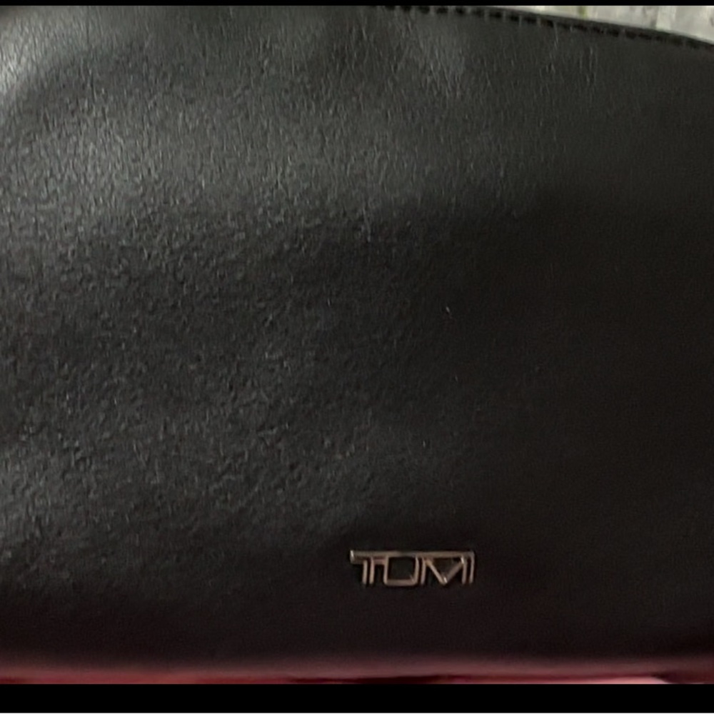 Tumi - Picture 5 of 5